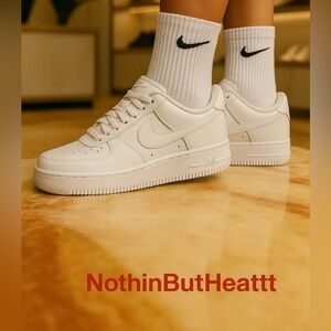 Nike Air Force 1 Low LE Triple White Women Size 8.5 DH2920-111